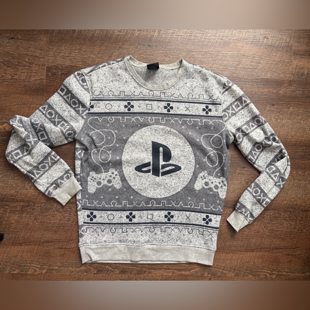 SONY PLAYSTATION crew sweater Ripple Junction gamer controller festive EUC sz M